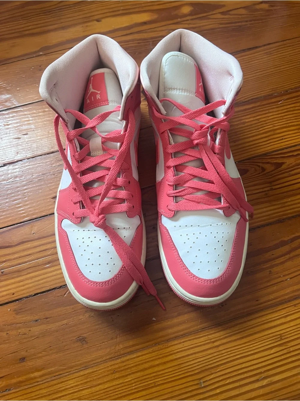 Air Jordan 1 Mid Women’s “Strawberries and Cream”